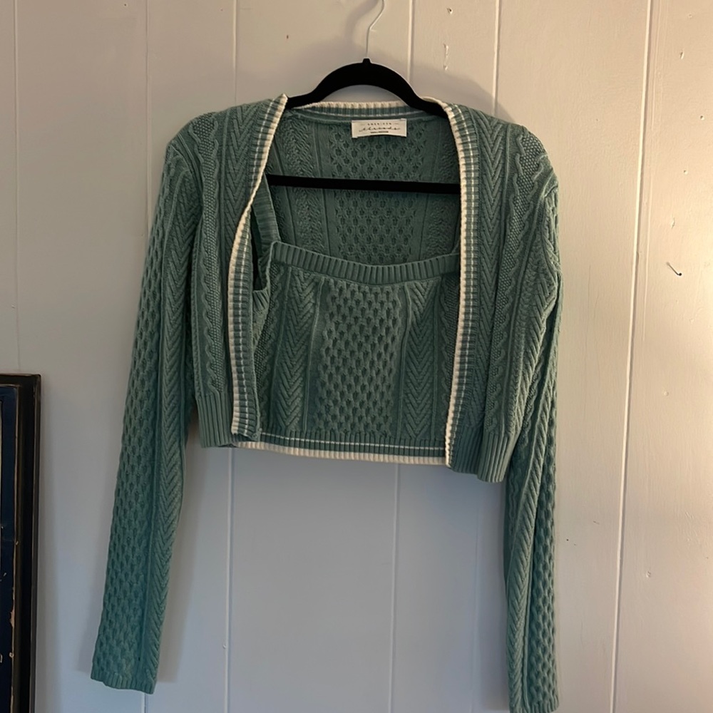 American Threads, green & white , small medium two piece knit crop & cardigan